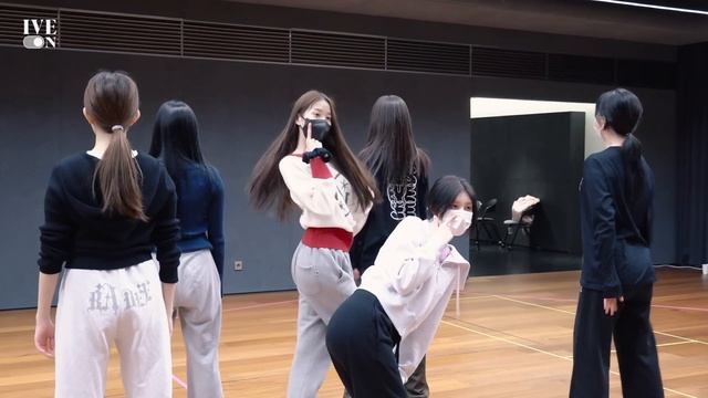 [IVE ON] 'Kitsch' & 'I AM' DANCE PRACTICE BEHIND смотреть онлайн