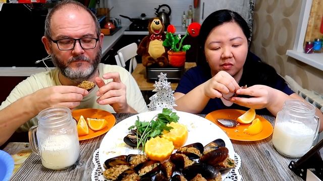 Мукбанг Мидии долма / Какие вкусняшки мы ели в других странах и что еще надо попробовать / Mukbang смотреть онлайн