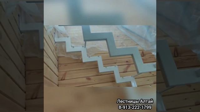 Лестница на металлическом каркасе в деревянный дом. Весной установка Ступеней и Перил.Гарантия 3год смотреть онлайн