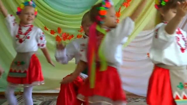 ДЕТИ ТАНЦУЮТ ТАНЕЦ На канале В ГОСТЯХ у Даши!!! смотреть онлайн
