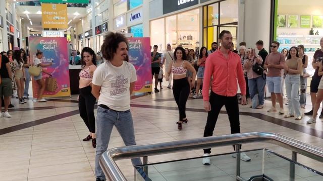 Dance routine by Latin Emotion at MyMall Limassol смотреть онлайн