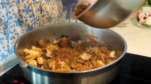 Гречка с курицей и грибами