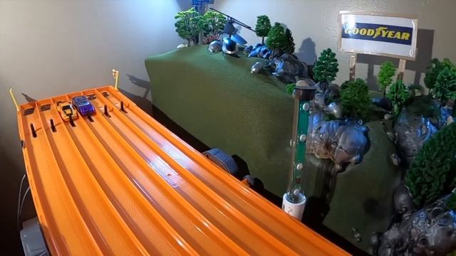 Best Video under 2 mins - Corvette vs Porsche 934 Turbo RSR смотреть онлайн