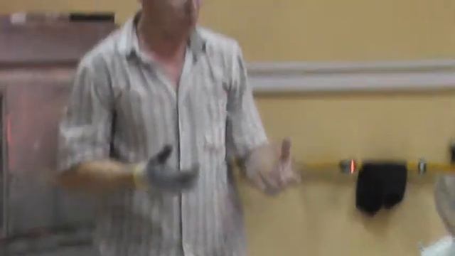 Как мастер выдувает стекло смотреть онлайн