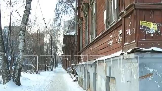 В доме с ледяными сталактитами и сталагмитами вынуждены жить люди смотреть онлайн