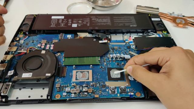 103 ° CPU Temp ? - Changing my Asus TUF A15 Laptop Thermal Paste & Cleaning ? смотреть онлайн