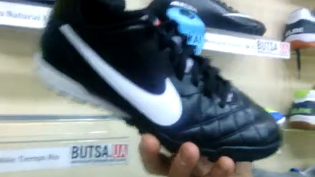 Футбольные сороконожки Nike Tiempo Rio TF смотреть онлайн