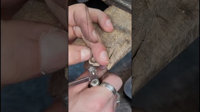 Серьги-гвоздики из золота#ювелиротбога#серебряка#своимируками