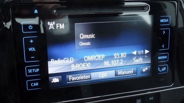 Toyota Auris 1.8 Hybrid Comfort SafetySense смотреть онлайн