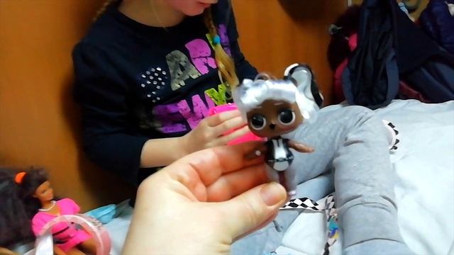 Распаковка куклы Лол с волосами - Lol Hairgoals