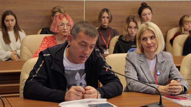 В Смоленске начала работу школа дизайна архитектурно-исторической среды смотреть онлайн