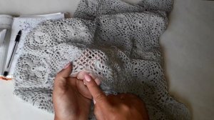 Серая туника из квадратных мотивов