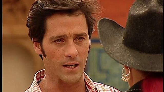 Pasion de Gavilanes - Pepita llega a la hacienda Elizondo para averiguar que paso con Martin смотреть онлайн