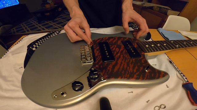 How To Change A Fender Mustang 90 Offset Series Pickguard