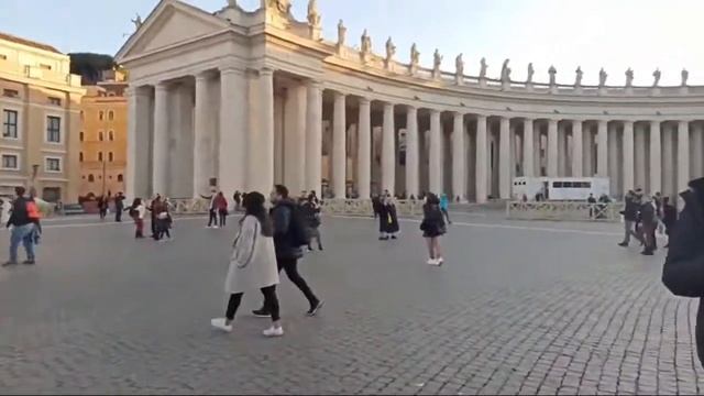 Piazza San Pietro - Vatican смотреть онлайн