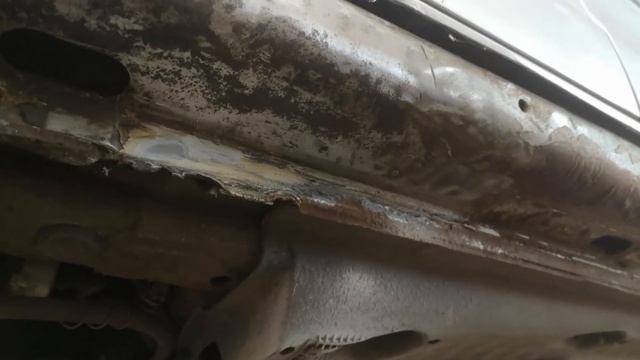 Volkswagen polo весь ржавый. Как переварить порог. Подгонка накладки порога смотреть онлайн