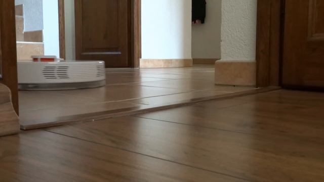 Test d'obstacles pour le Xiaomi Roborock S50, robot aspirateur laveur смотреть онлайн