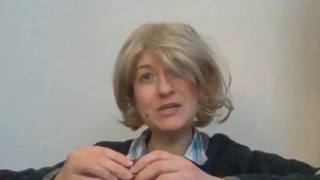 Martha Stewart Makes Thank You Cards (Comedy Skit/Parody) смотреть онлайн