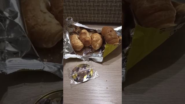 Обзор Хавчика серия 1 - Круассан Chipicao Gormiti ( Фишка 98 ) смотреть онлайн