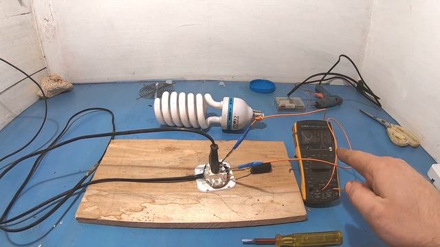 Лампа накаливания от постоянного тока! 200Вт/300V смотреть онлайн