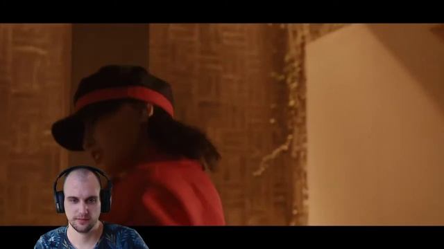 REACTION TO MOMO Performance Project - REACT смотреть онлайн