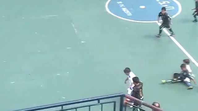 Primer tiempo de 11 de Agosto - Fomento (Cat. 2009) смотреть онлайн