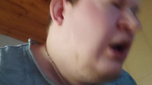 ЧЕЛОВЕК ЧИХАЕТ смотреть онлайн