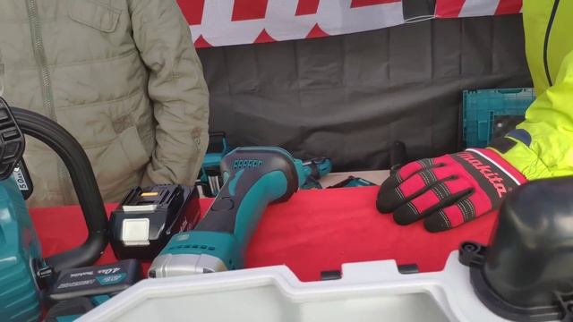 Аккумуляторный 18 в пылесос makita смотреть онлайн