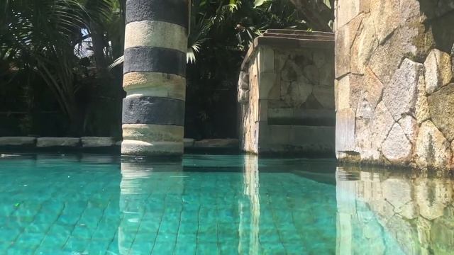 Swimming in Amazing Tropical Pool in Java Indonesia смотреть онлайн