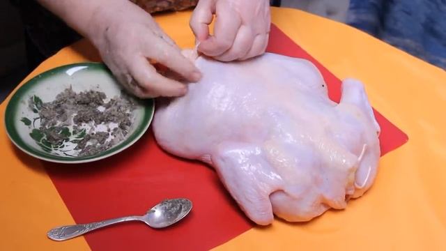 Курица в духовке целиком пошаговый рецепт. Попробуйте и не пожалеете! смотреть онлайн