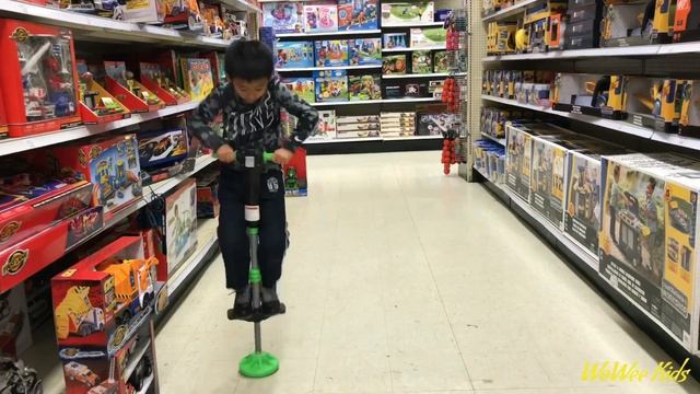 NERF MEGA MAGNUS | Pogo Jump Stick | Toys R Us After a Hockey Game смотреть онлайн