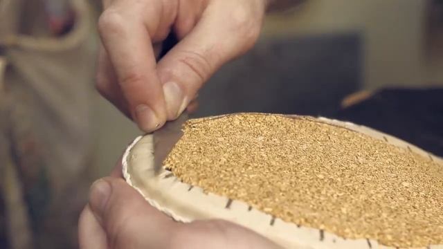 Создание пары обуви Bespoke - Creating a pair of shoes from sketch to final result смотреть онлайн