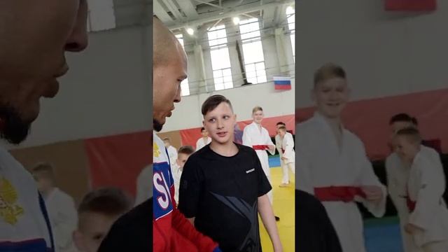 НАГЛЕЦ ВЫЗВАЛ СЭНСЭЯ НА БОЙ!? смотреть онлайн