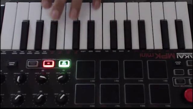 AKAI MPKmini MK2 (Live Looping/Recording) смотреть онлайн