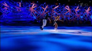 Татьяна Навка и Роман Костомаров исполнили танец под композицию "Не отрекаются любя"