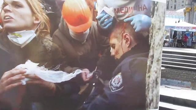 Выставка Фото "Женщины Майдана" На Майдане Незалежности смотреть онлайн