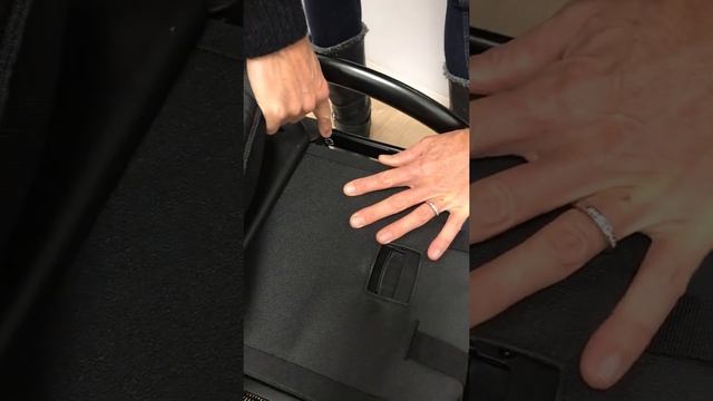 How to use the foldaway seat of the Limo stroller смотреть онлайн