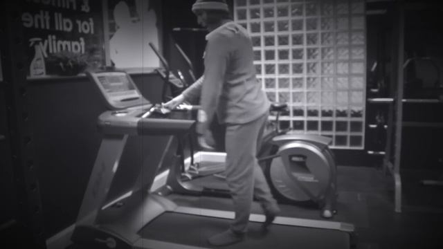 Real Elf on the Shelf Challenge... No.14 (The Gym and Sauna)) смотреть онлайн