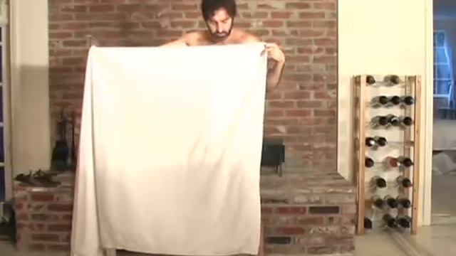 Toga! Toga! Toga! (How to Make a Toga From a Bed Sheet) смотреть онлайн