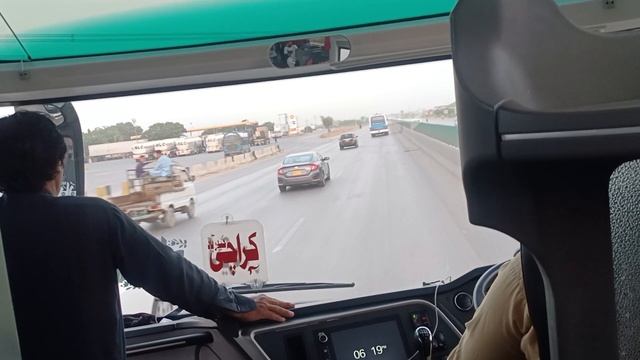 DAEWOO Nova Ko Cross Kar Gai |Daewoo express vs Adil Shah Nova | FarooQi TV смотреть онлайн