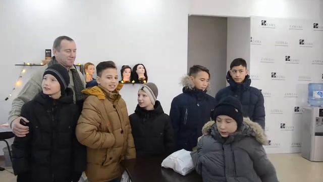 Детский дом в салоне красоты - благотворительность смотреть онлайн