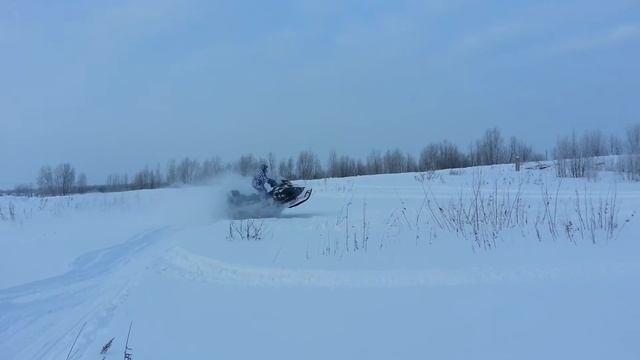 Снегоход YETI ARMY 600 E-TEC смотреть онлайн