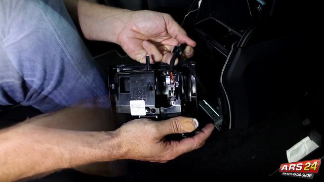 Inbay - induktive Ladung im Mercedes смотреть онлайн