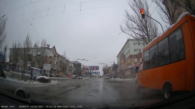 Луганск, ул. Советская. 2021/12/05 смотреть онлайн