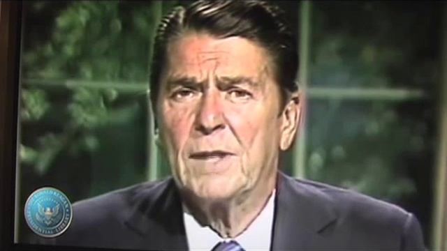 Ronald Reagan scorns Sandinista takeover of NYC смотреть онлайн