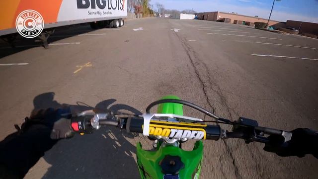 Noob Wheelie Struggle| LI, New York Vlog 015 смотреть онлайн