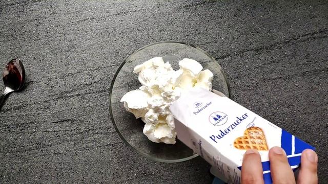 Медовые ПИРОЖНЫЕ со сметанным кремом и черносливом / медовый торт без раскатки коржей за 30 минут смотреть онлайн