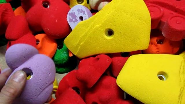 Зацепы детские для домашнего скалодрома Жужа смотреть онлайн