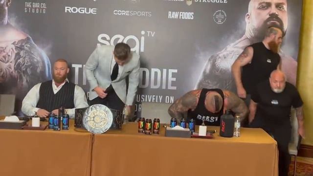 'DONT ****** TALK ABOUT MY MOTHER' -THOR THE MOUNTAIN LOSES IT AGAINST EDDIE HALL IN BRAWL @ PRESSE смотреть онлайн