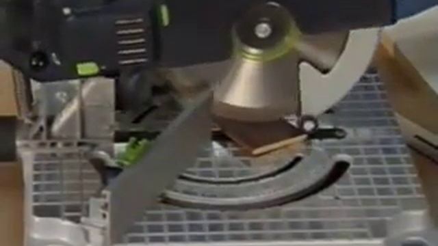 Торцовочно усовочная пила Festool SYMMETRIC SYM 70 E смотреть онлайн